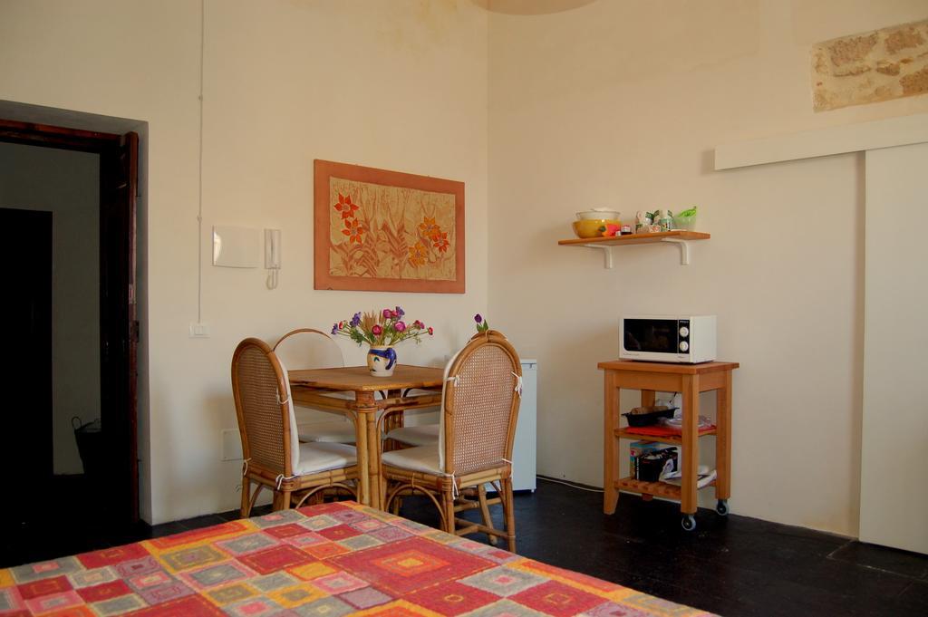 Casa Vacanze Magnolia Appartement Punta Secca Kamer foto